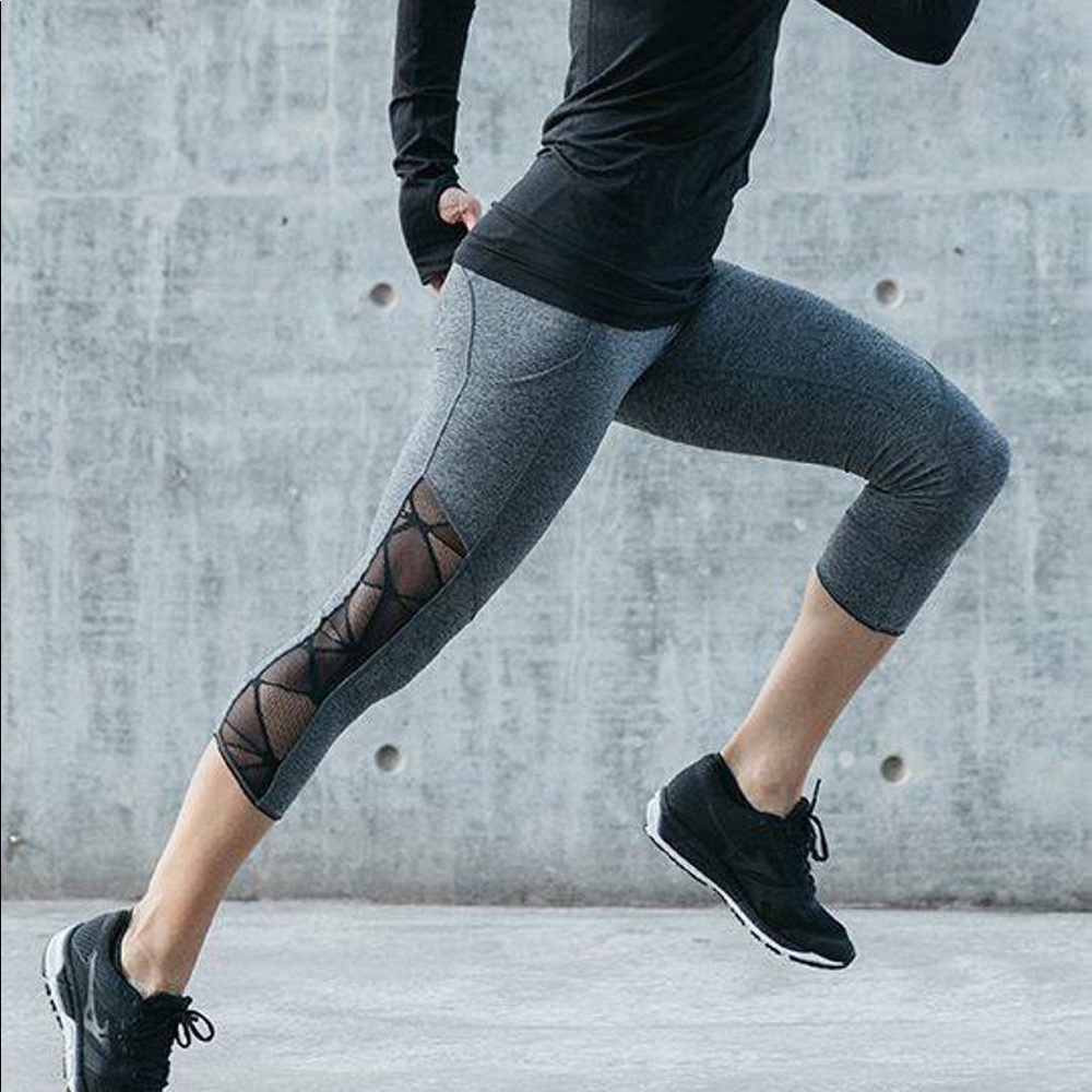 Lululemon Goal Crusher Crop Leggings, size 10/12